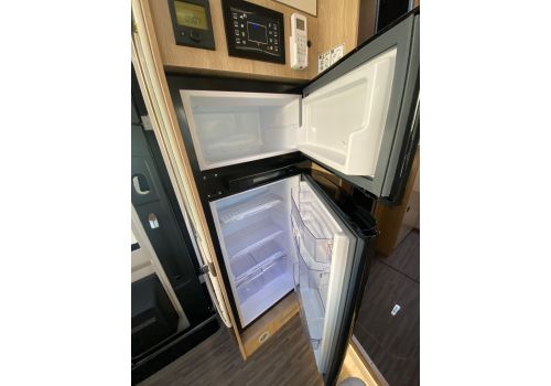 Integral Motorhome MOBILVETTA Kea I 86 en Rent