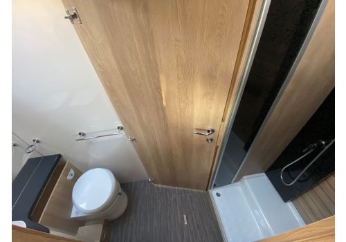 Integral Motorhome MOBILVETTA Kea I 86 en Rent