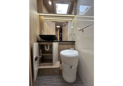 Integral Motorhome MOBILVETTA Kea I 86 en Rent