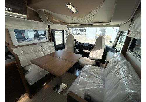 Integral Motorhome MOBILVETTA K-Yatch Tekno Line 86 en Catalog