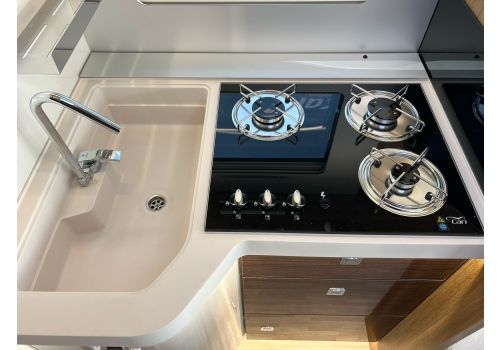 Integral Motorhome MOBILVETTA K-Yatch Tekno Line 86 en Catalog