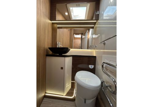 Integral Motorhome MOBILVETTA K-Yatch Tekno Line 86 en Catalog