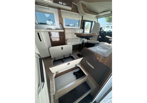 Integral Motorhome MOBILVETTA K-Yatch Tekno Line 86 en Catalog