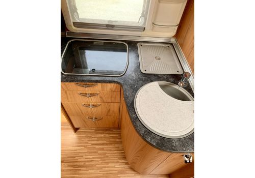 Integral Motorhome BURSTNER Aviano I 684 en Sale Occasion
