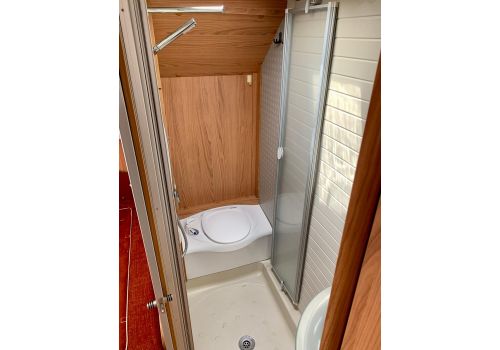 Integral Motorhome BURSTNER Aviano I 684 en Sale Occasion