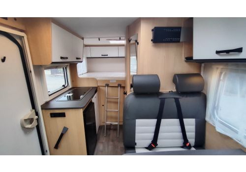 Low Profile Motorhome SUNLIGHT V60 en Sale Occasion