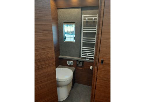 Integral Motorhome CARTHAGO Chic c-line 5.9 XL LE en Catalog