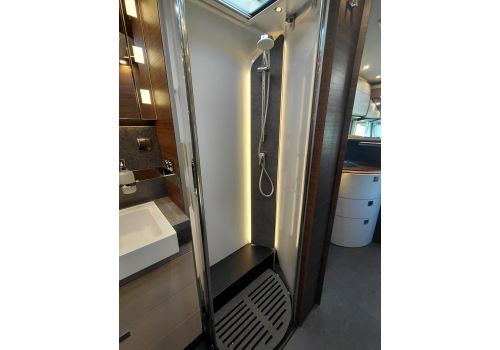 Integral Motorhome CARTHAGO Chic c-line 5.9 XL LE en Catalog