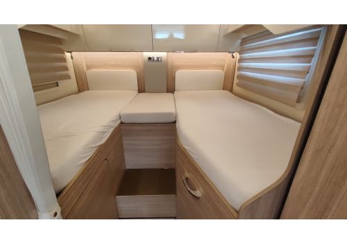 Integral Motorhome BURSTNER Ixeo I 690 en Sale Occasion