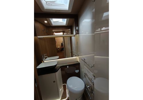 Integral Motorhome MOBILVETTA K-Yacht Tekno Line 86 en Sale Occasion