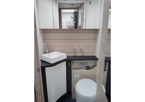 Integral Motorhome RAPIDO 8096 Modelo 2024 en Sale Occasion