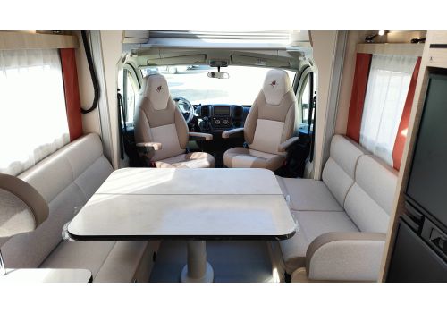 Low Profile Motorhome RAPIDO 606F Modelo 2024 en Sale Occasion