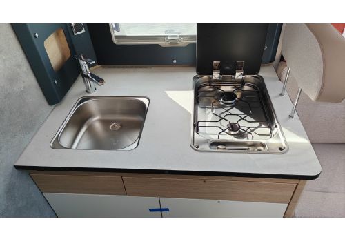 Low Profile Motorhome RAPIDO 606F Modelo 2024 en Sale Occasion