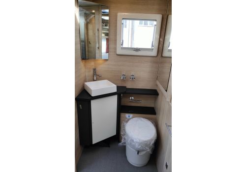 Low Profile Motorhome RAPIDO 606F Modelo 2024 en Sale Occasion