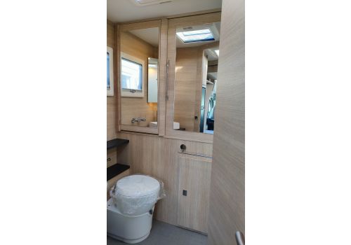 Low Profile Motorhome RAPIDO 606F Modelo 2024 en Sale Occasion