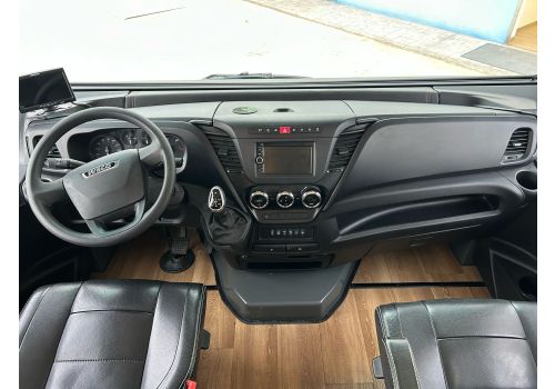 Integral Motorhome NIESMANN BISCHOFF Flair 920 LE en Sale Occasion