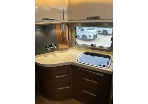 Integral Motorhome NIESMANN BISCHOFF Flair 920 LE en Sale Occasion