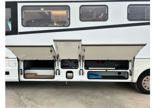 Integral Motorhome NIESMANN BISCHOFF Flair 920 LE en Sale Occasion