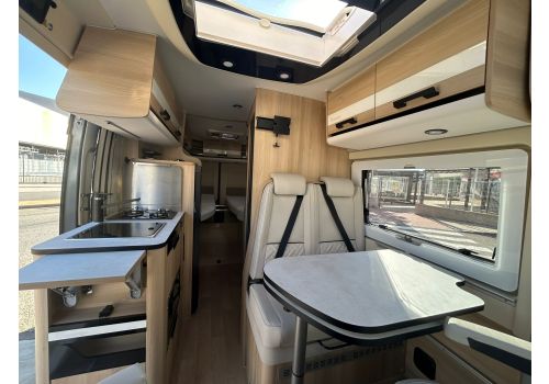 Camper Van DREAMER D68 + Select en Sale Occasion