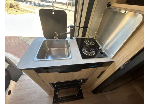 Camper Van DREAMER D68 + Select en Sale Occasion