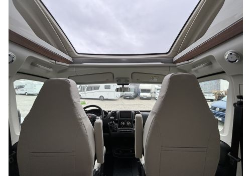 Low Profile Motorhome RAPIDO 696 F en Catalog
