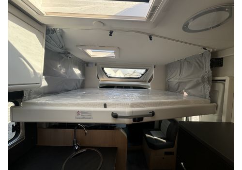 Low Profile Motorhome SUNLIGHT T 690 L Modelo 2024 en Sale Occasion