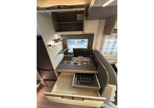 Low Profile Motorhome ROLLER TEAM ZEFIRO 295 TL en Sale Occasion