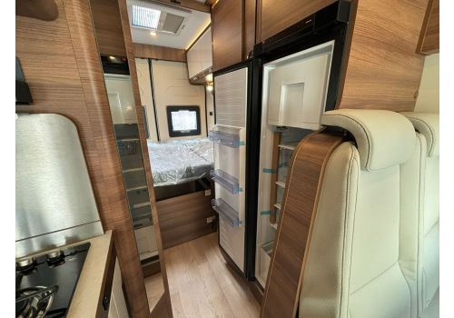 Camper Van RAPIDO V65 XL modelo 2025 en Sale Occasion