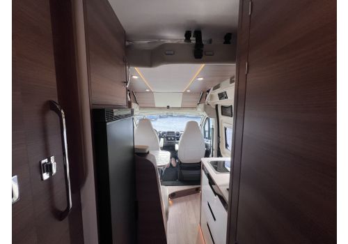 Camper Van RAPIDO V65 XL modelo 2025 en Sale Occasion