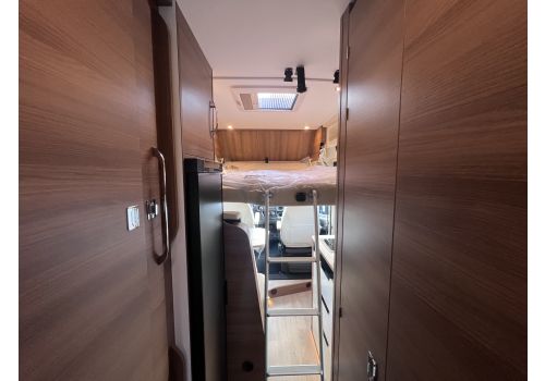 Camper Van RAPIDO V65 XL modelo 2025 en Sale Occasion