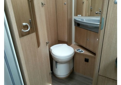 Low Profile Motorhome SUNLIGHT T-65 modelo 2016 en Sale Occasion