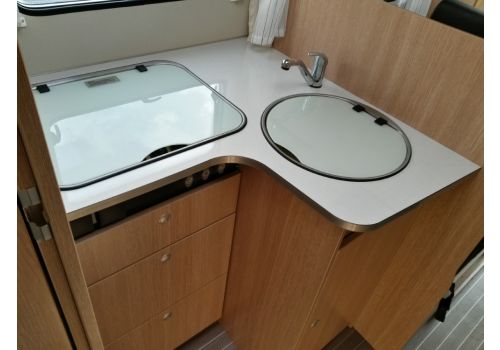 Low Profile Motorhome SUNLIGHT T-65 modelo 2016 en Sale Occasion