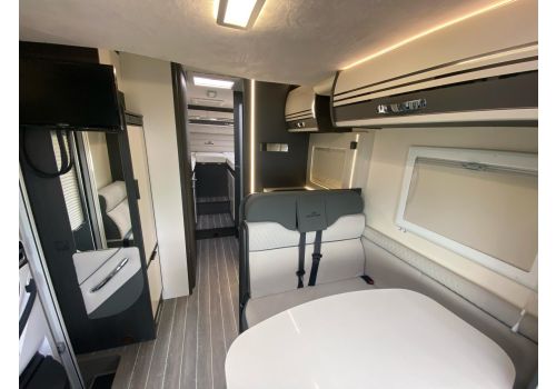 Low Profile Motorhome ROLLER TEAM Kronos 284 TL en Sale Occasion