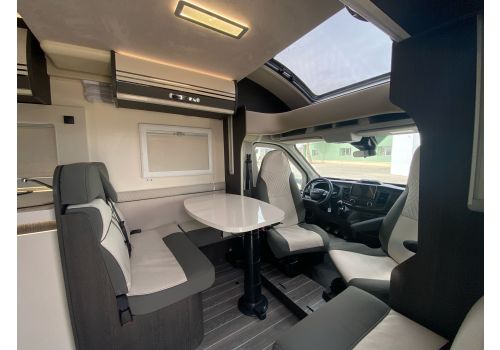 Low Profile Motorhome ROLLER TEAM Kronos 284 TL en Sale Occasion