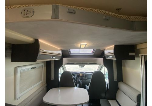 Low Profile Motorhome ROLLER TEAM Kronos 284 TL en Sale Occasion
