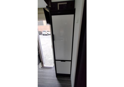 Low Profile Motorhome ROLLER TEAM Kronos 284 TL en Sale Occasion
