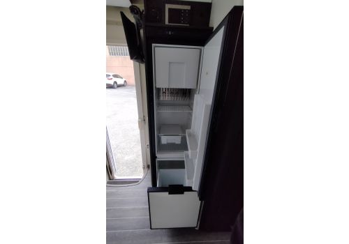 Low Profile Motorhome ROLLER TEAM Kronos 284 TL en Sale Occasion