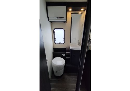 Low Profile Motorhome ROLLER TEAM Kronos 284 TL en Sale Occasion