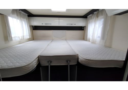 Low Profile Motorhome ROLLER TEAM Kronos 284 TL en Sale Occasion