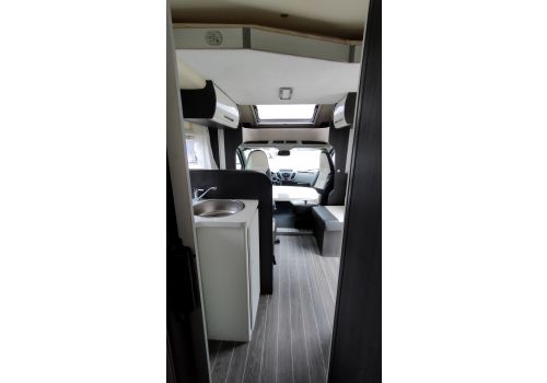 Low Profile Motorhome ROLLER TEAM Kronos 284 TL en Sale Occasion