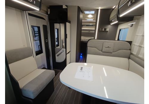 Low Profile Motorhome ROLLER TEAM Kronos 265 TL en Sale Occasion