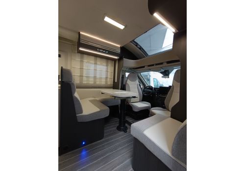 Low Profile Motorhome ROLLER TEAM Kronos 265 TL en Sale Occasion