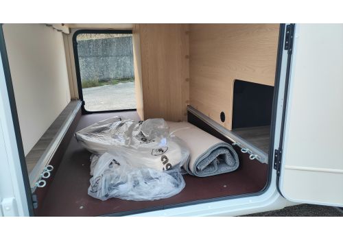 Low Profile Motorhome SUNLIGHT T 69 LC Adventure Edition en Catalog