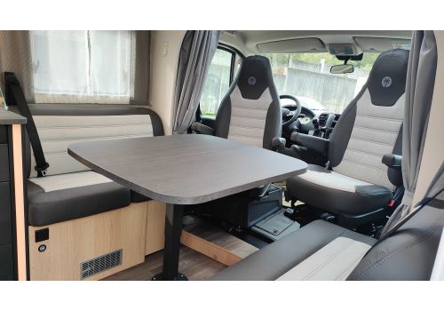 Low Profile Motorhome SUNLIGHT T 69 LC Adventure Edition en Catalog