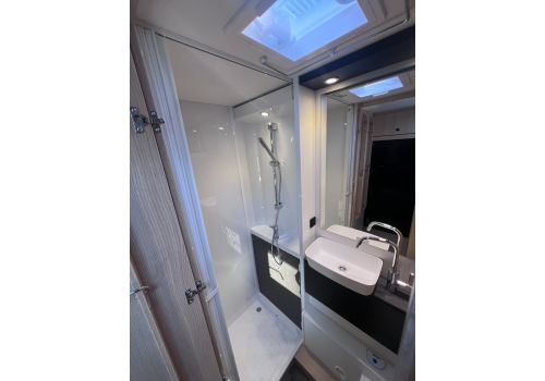 Capuchina Motorhome SUNLIGHT A68 en Rent