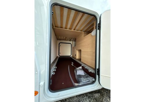 Low Profile Motorhome SUNLIGHT V66 en Rent