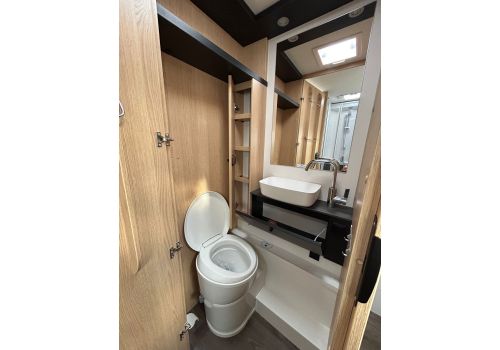 Integral Motorhome SUNLIGHT I69 L Modelo 2025  Adventure Edition en Sale Occasion