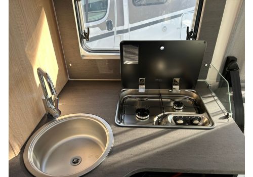 Low Profile Motorhome SUNLIGHT T69 LC Modelo 2024 Adventure Edition en Sale Occasion