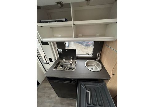 Low Profile Motorhome SUNLIGHT T58 Modelo 2024 en Sale Occasion