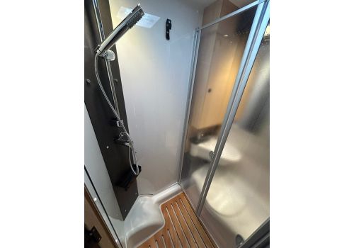Low Profile Motorhome SUNLIGHT T58 Modelo 2024 en Sale Occasion